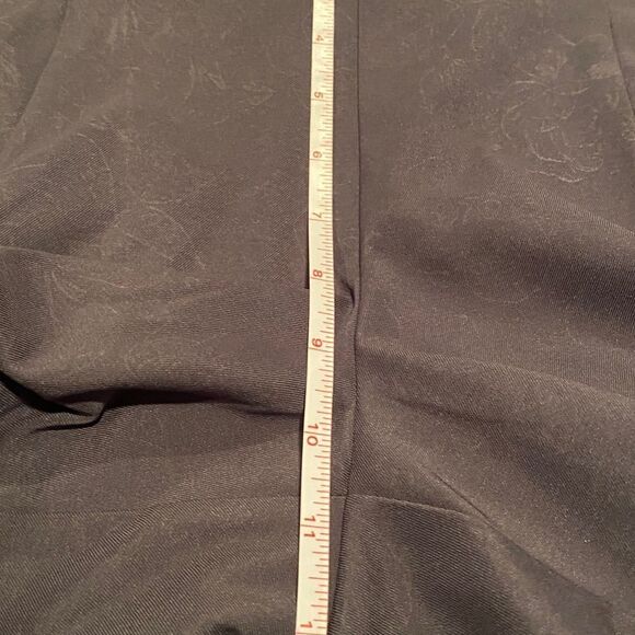 Nike Dri Fit Grey Dressy Shorts Size Medium - Picture 10 of 13